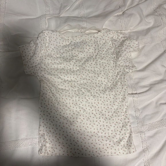 Brandy Melville Floral Button Henley Top – Coquette/Y2K – OS – Great Condition - Picture 2 of 3